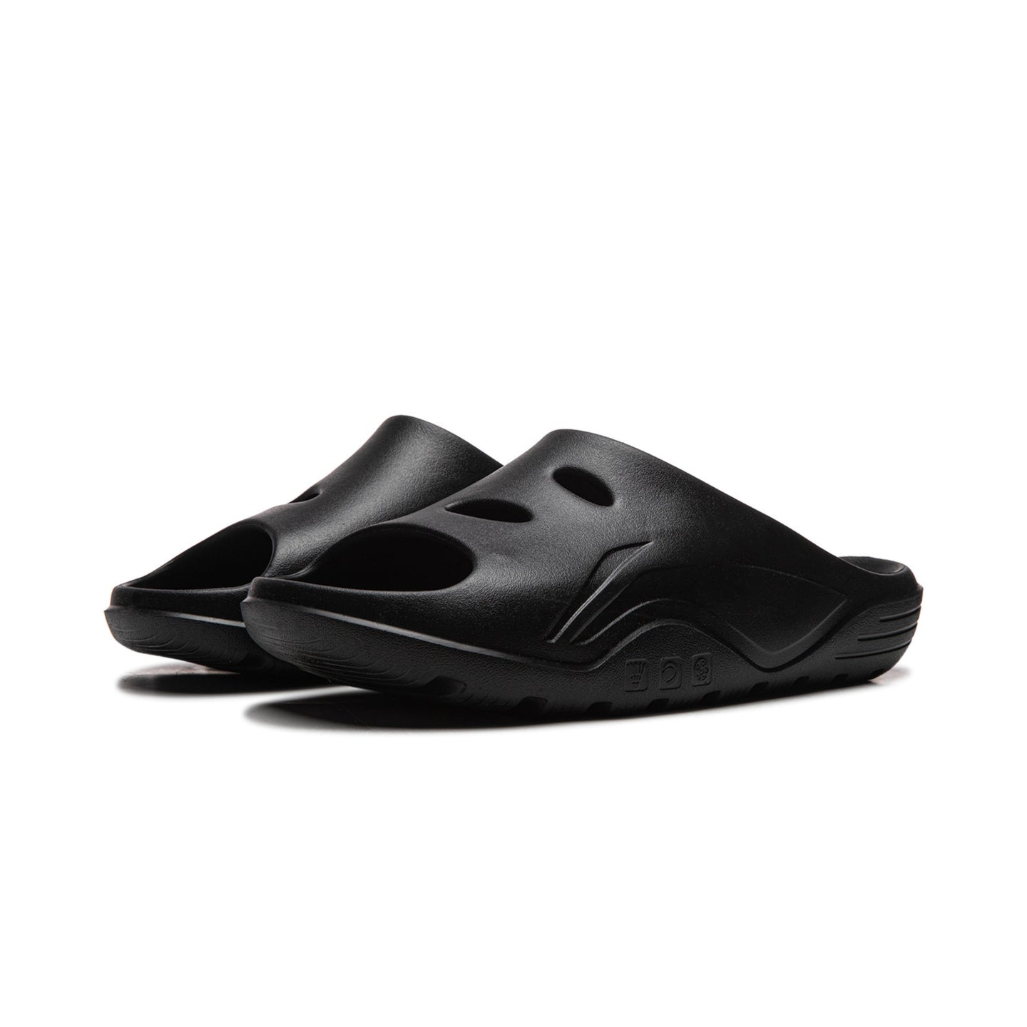 Li-Ning sliders i let og komfortabelt design