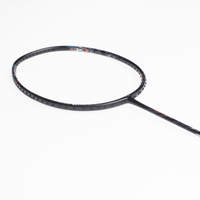 Li-Ning AXForce 70 badmintonracket med kraft